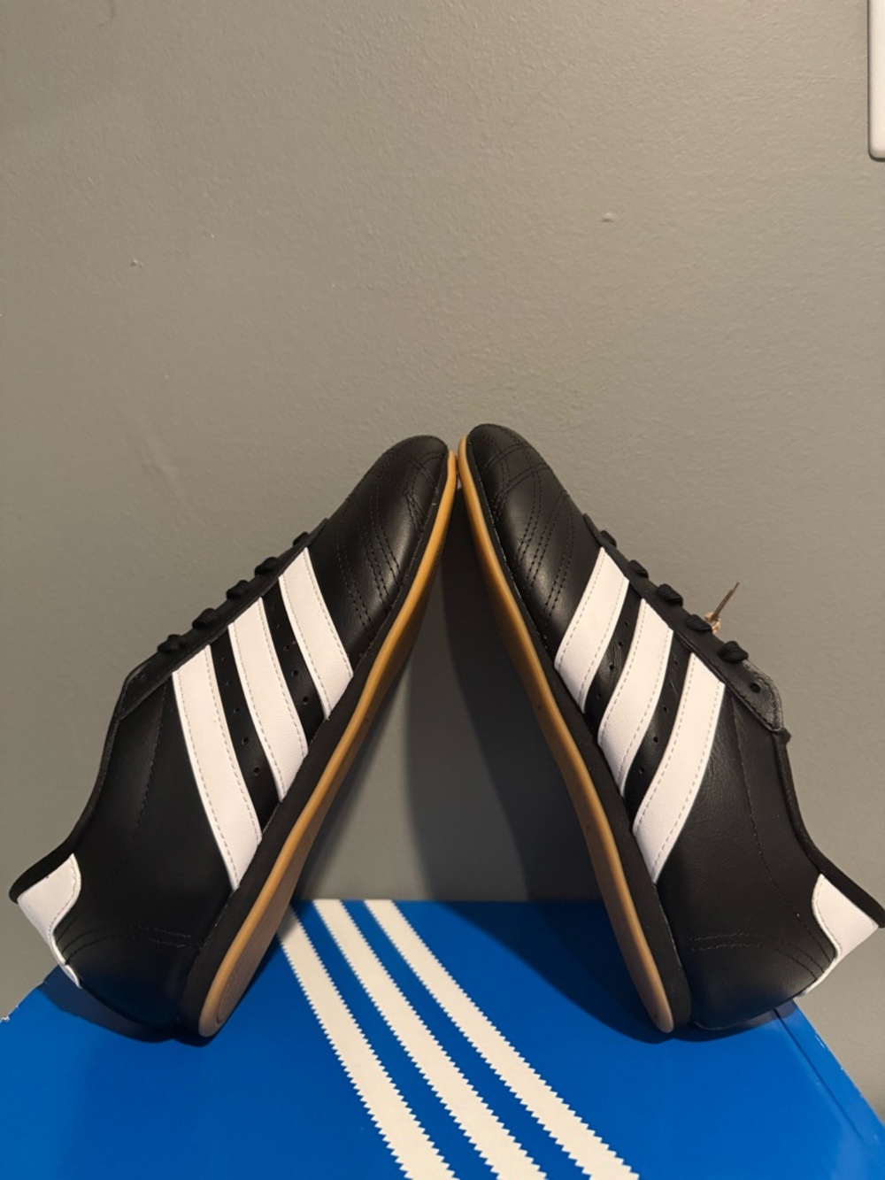 adidas Taekwondo LA Men's Sneakers in Black and White - Picture 5 of 7